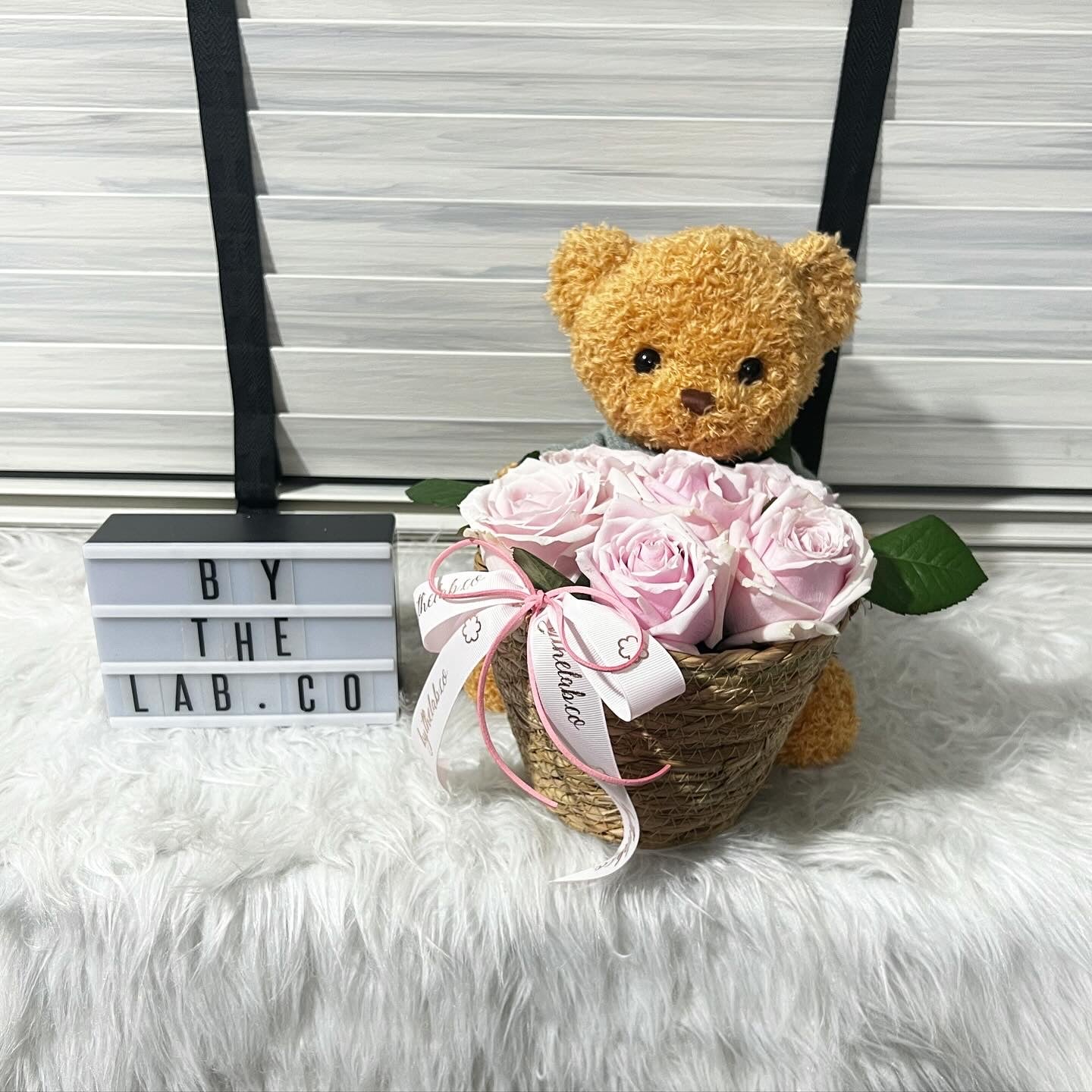 Bear in Love Basket in Fresh Roses (Small)