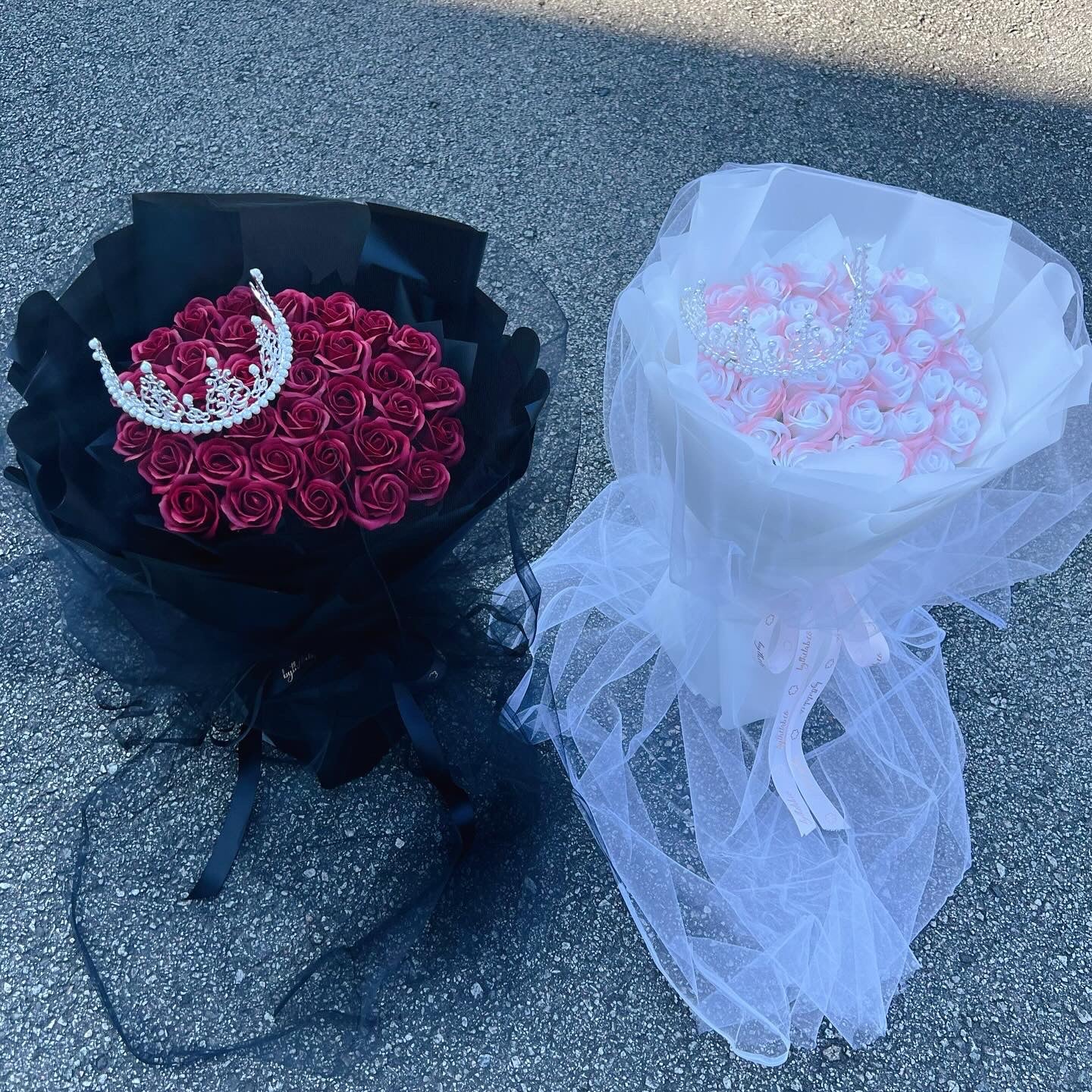 33 Stalks Aurora Pink Soap Roses in Dreamy White