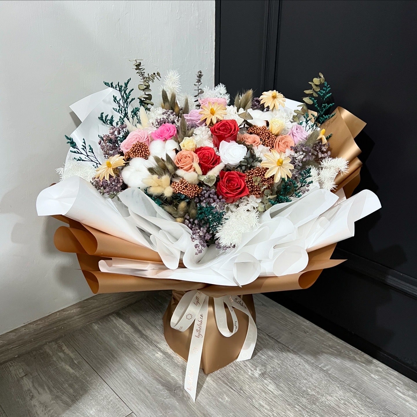 X-Large Preserved Flower Bouquet - Bronzy Vintage