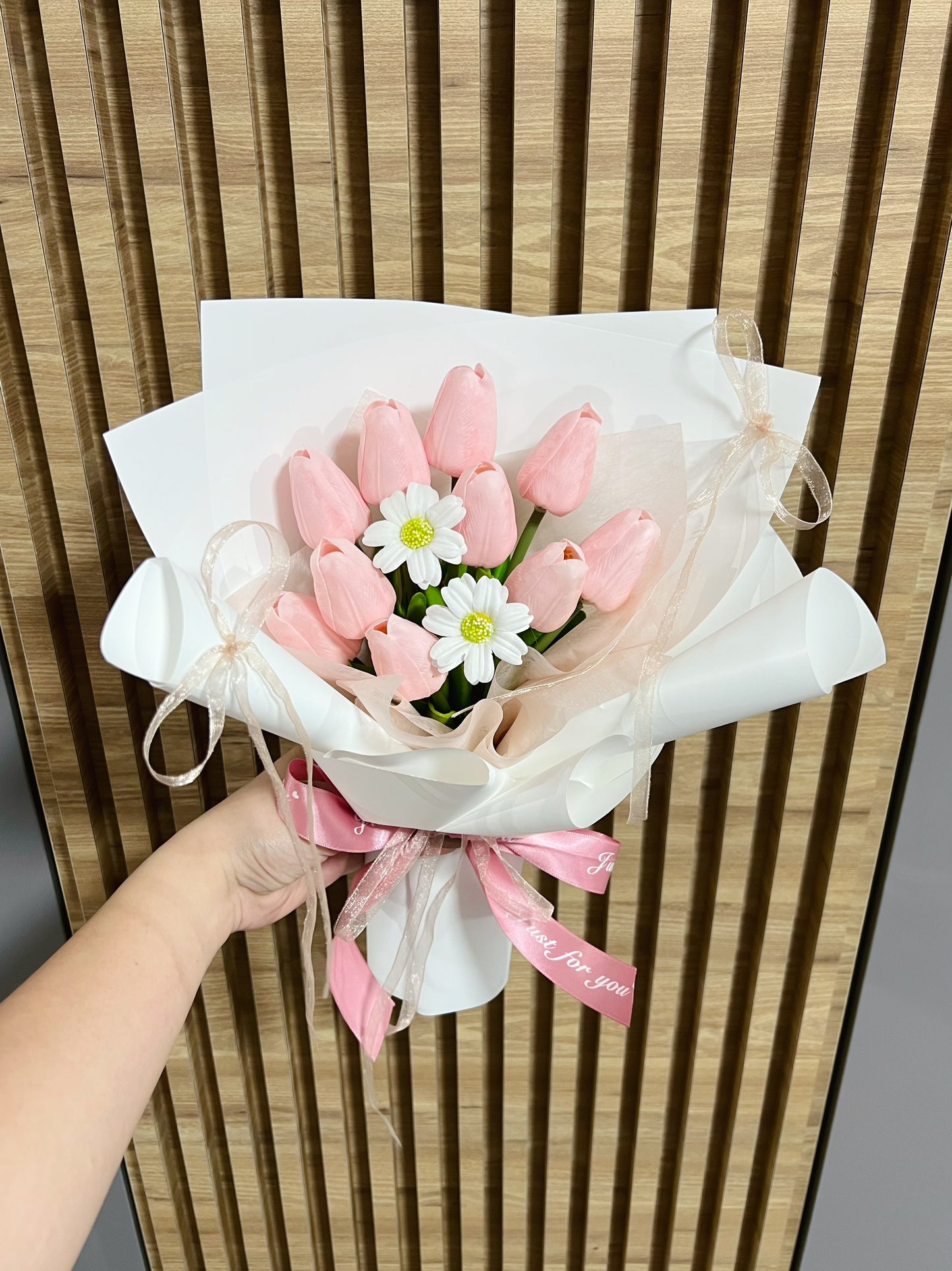 Promo! Dainty Soap Tulips with Mini Daisy in Pink