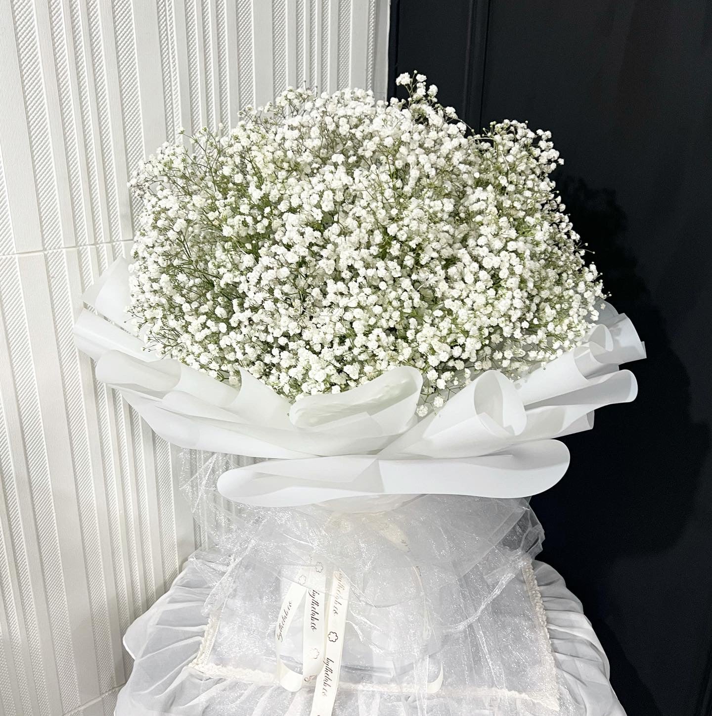 XLarge Fresh Baby Breath Bouquet - Dreamy White