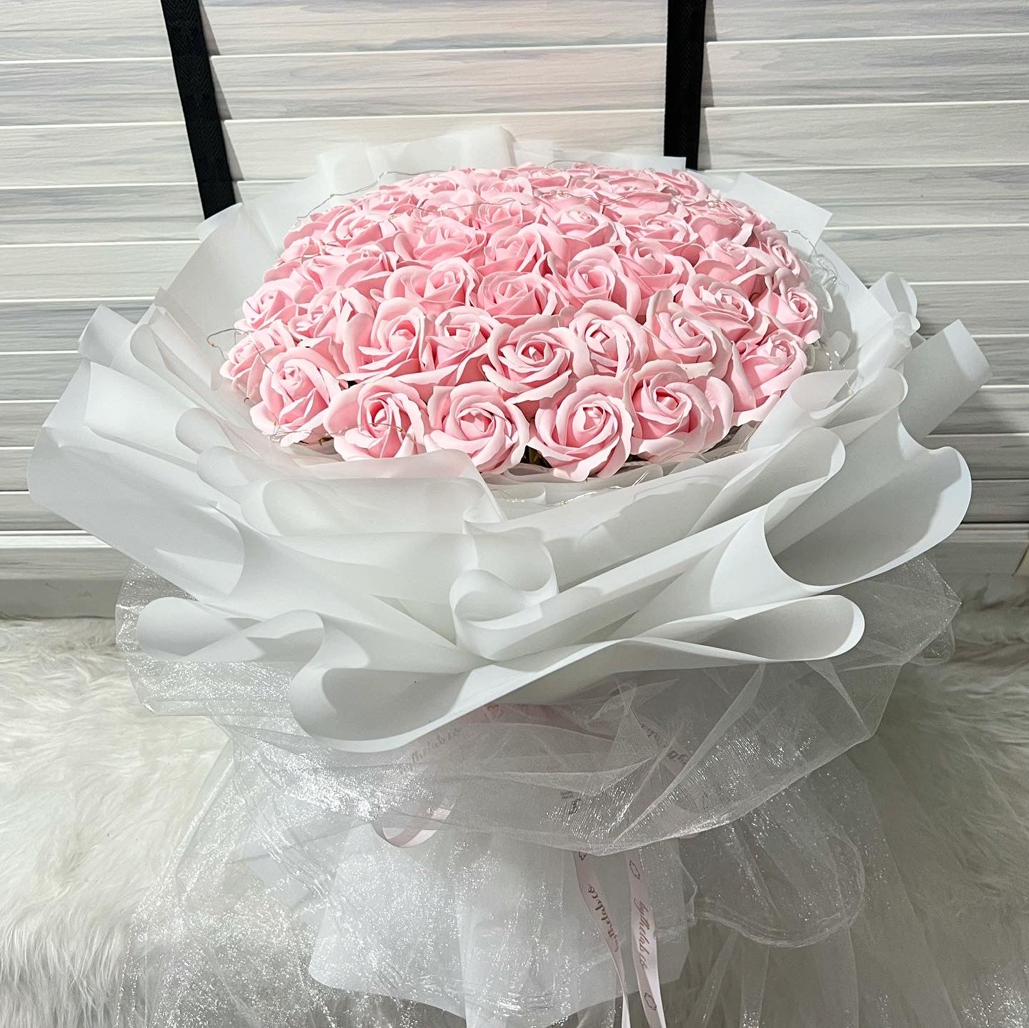 52 Stalks Pink Soap Roses in Dreamy White