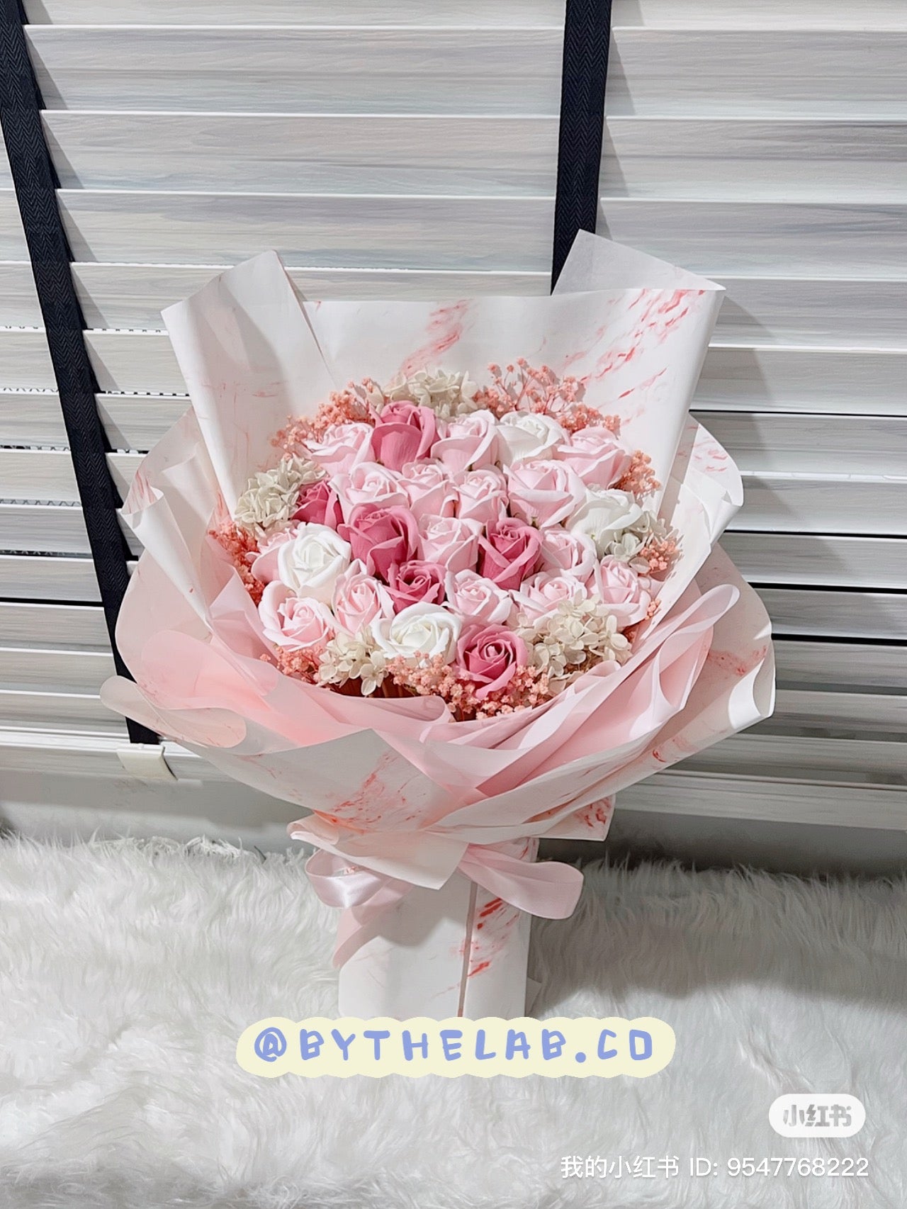 Signature 25 Stalks Pink Series Soap Roses