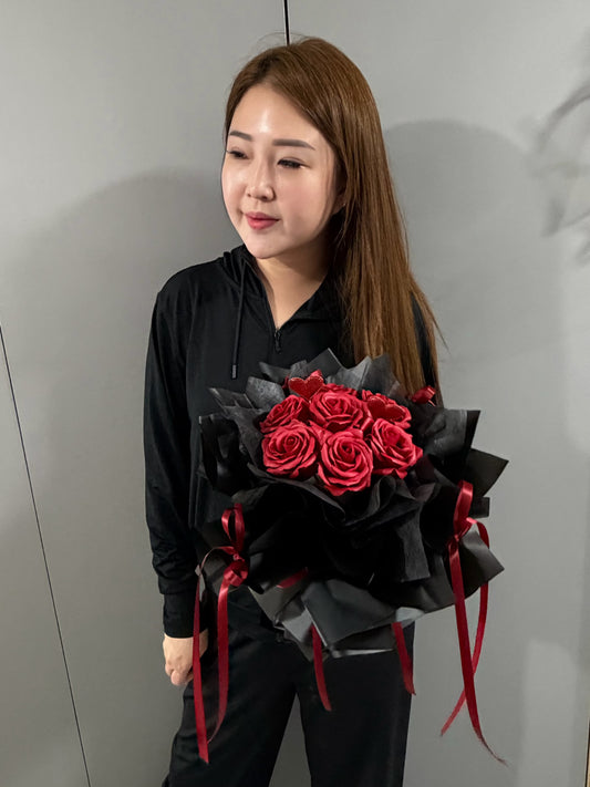 Small Fantasy Bouquet in Red Soap Roses