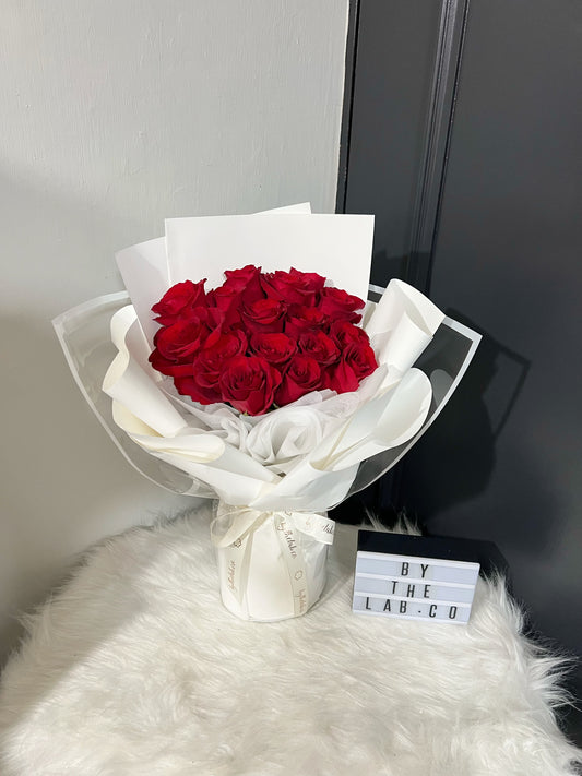 Classic White : 9 Stalks Fresh Red Roses Bouquet