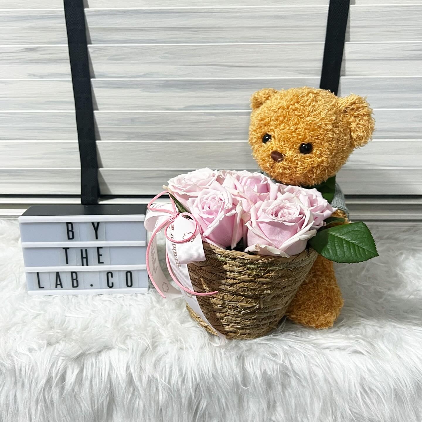 Bear in Love Basket in Fresh Roses (Small)