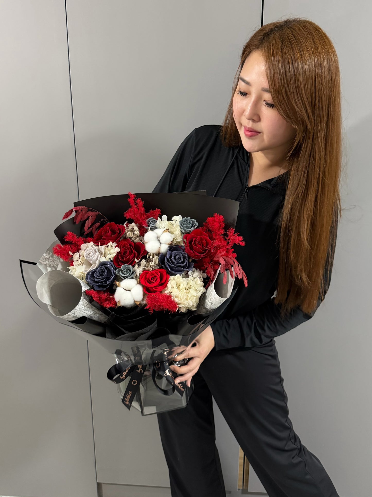 Mysterious Love - Large Preserved Roses Bouquet