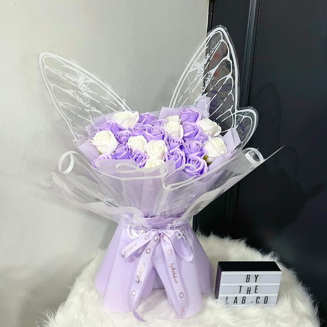 Butterfly Series : 25 Stalks Soap Roses in Purple and White