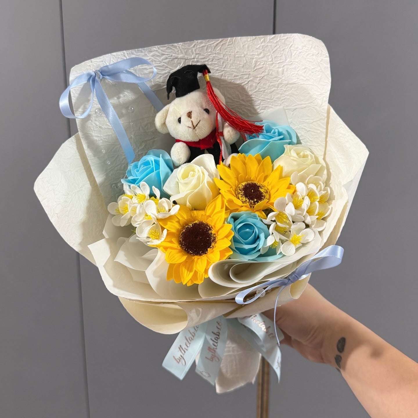 PROMO : Small Graduation Bear Soap Sunflower and Roses Bouquet