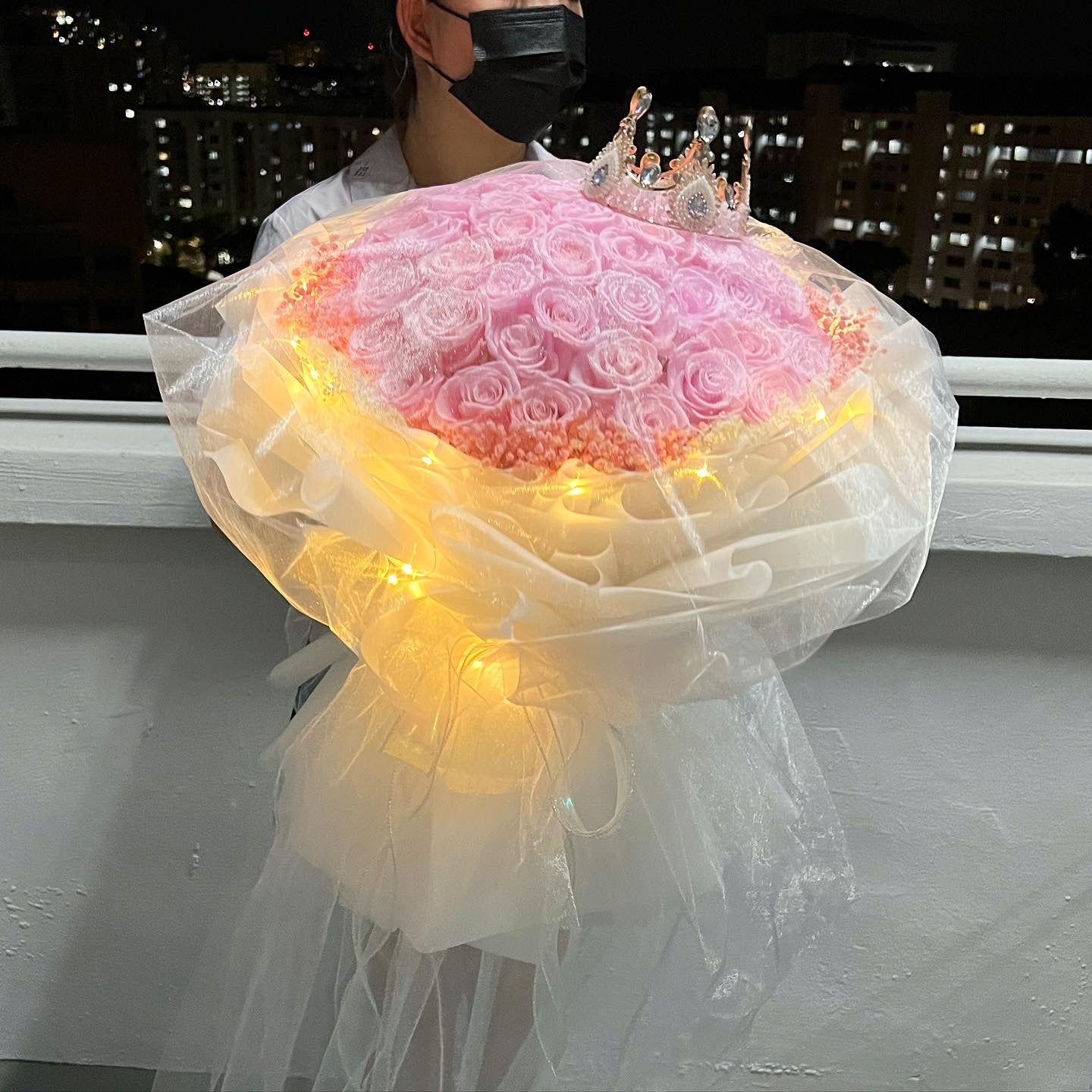 52 Stalks Pink Preserved Roses with Baby breath in Dreamy White ...